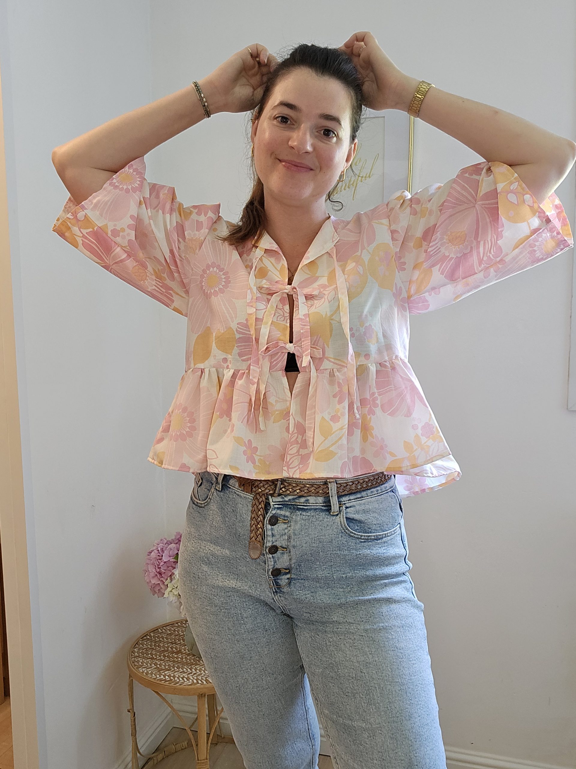 Blouse à nouer avec basques- Imprimé fleurs XXL – Image 10