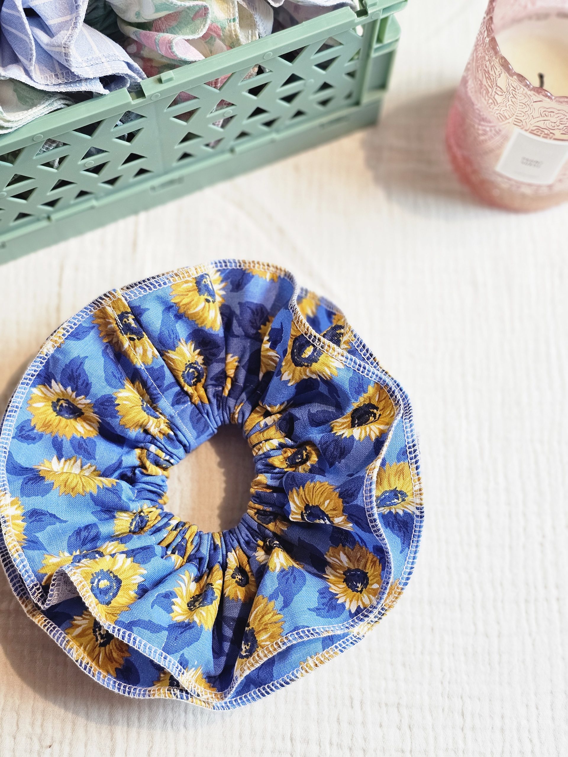 Chouchou à froufrous – Pièce Unique en Linge de Maison Vintage - Imprimé tournesols