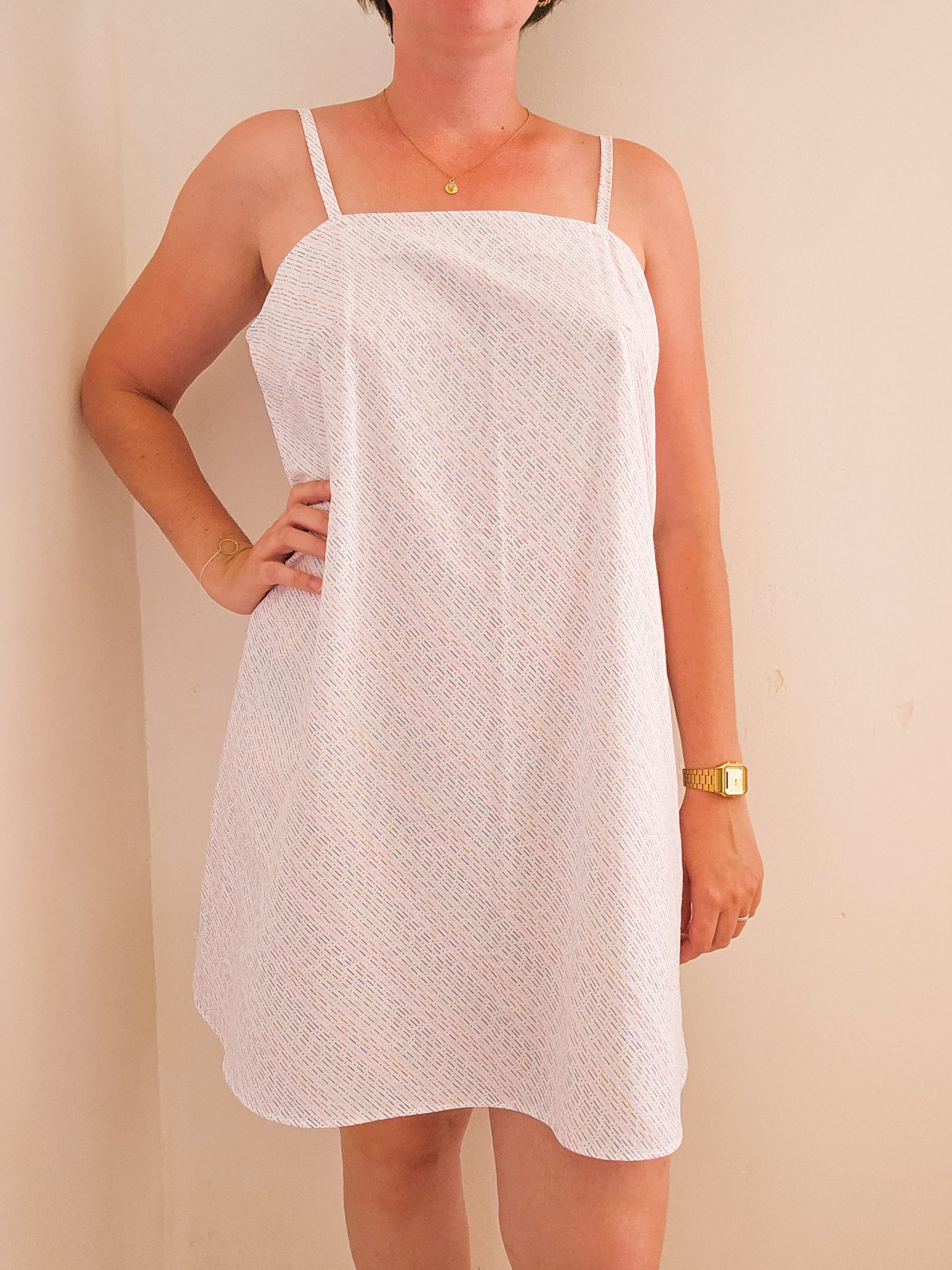 Côté robe en coton recyclé, coupe ample et imprimé pop coloré